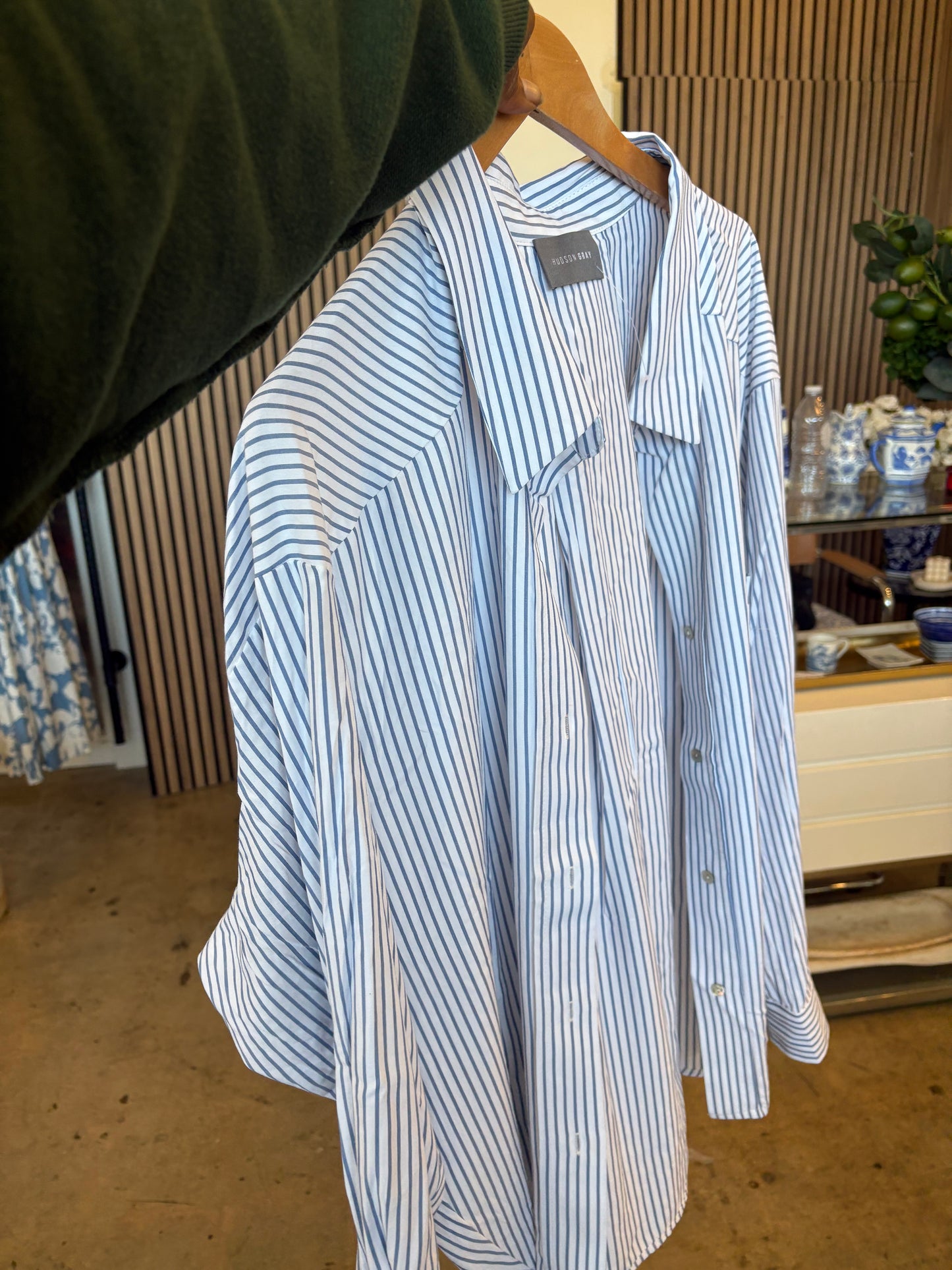 Hudson strip button up