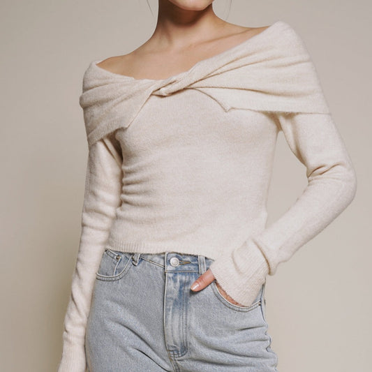 Nala | Off the shoulder sweater